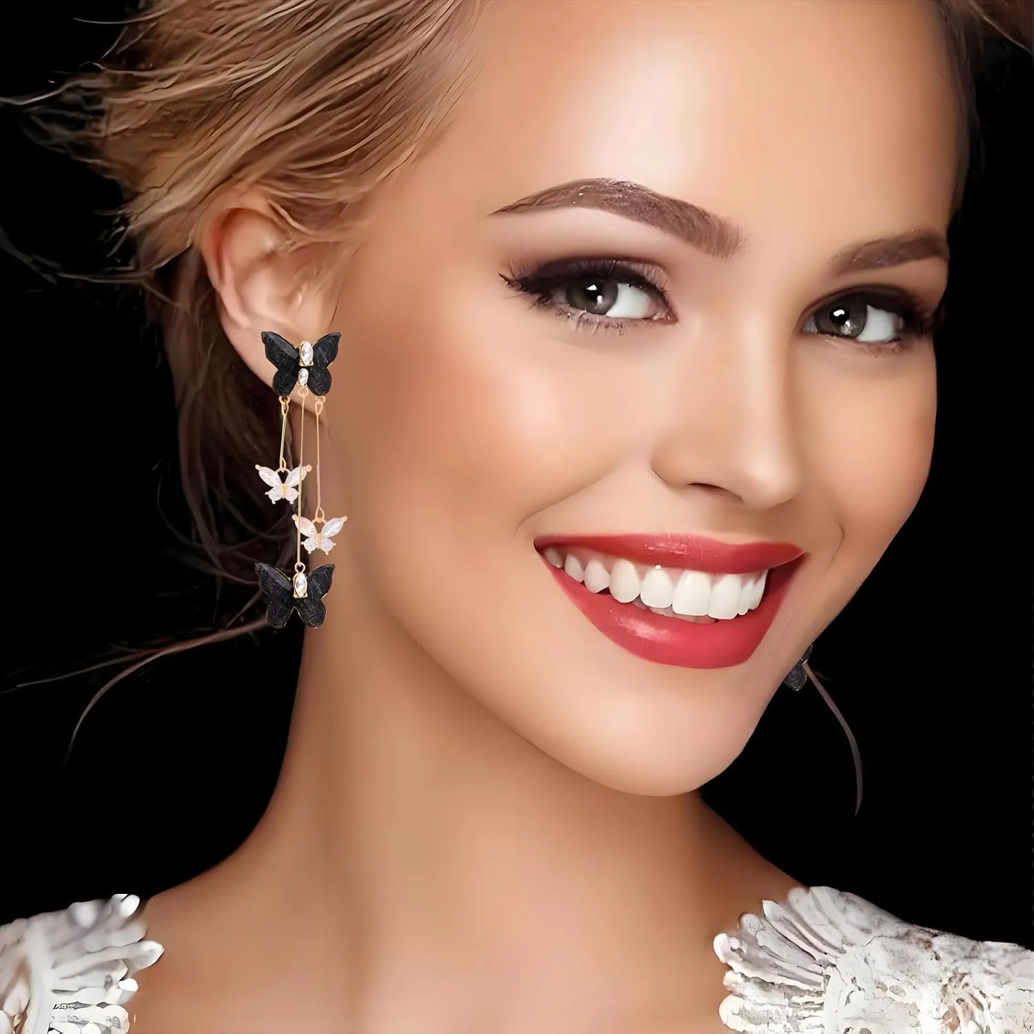 Butterfly Earrings for Women Sparkle Crystal Rhinestone Purple Butterfly Dangle Drop Earrings Long Crystal Butterfly Tassel Earrings Purple Earrings Wedding Jewelry for Singer Fans Costume Outfits Gifts