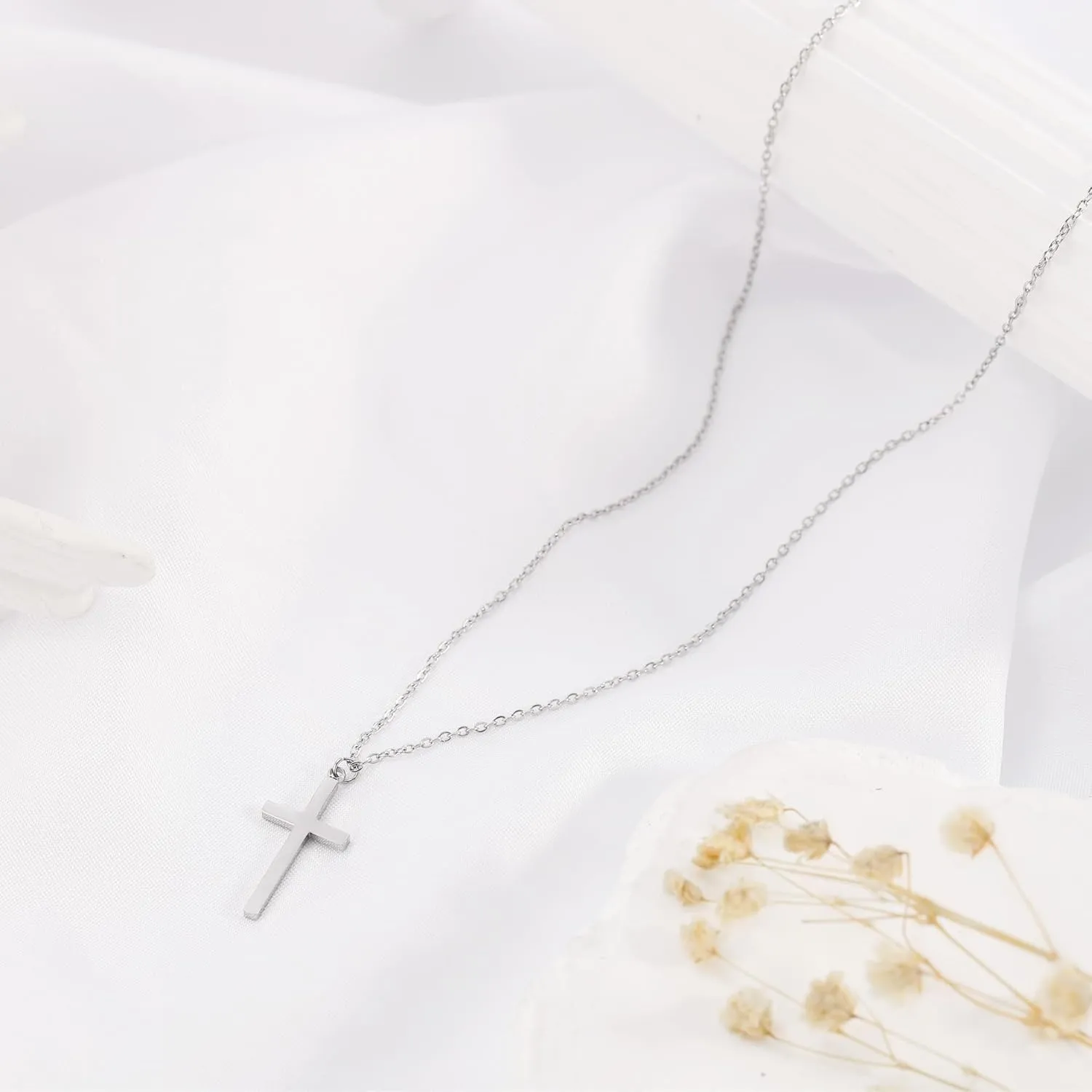 Gold Layered Necklaces for Women, 14K Dainty Gold Chain Necklace Women Trendy Cuban Link Paperclip Chain Toggle Clasp Necklace Fashion Chunky Jewelry for Women