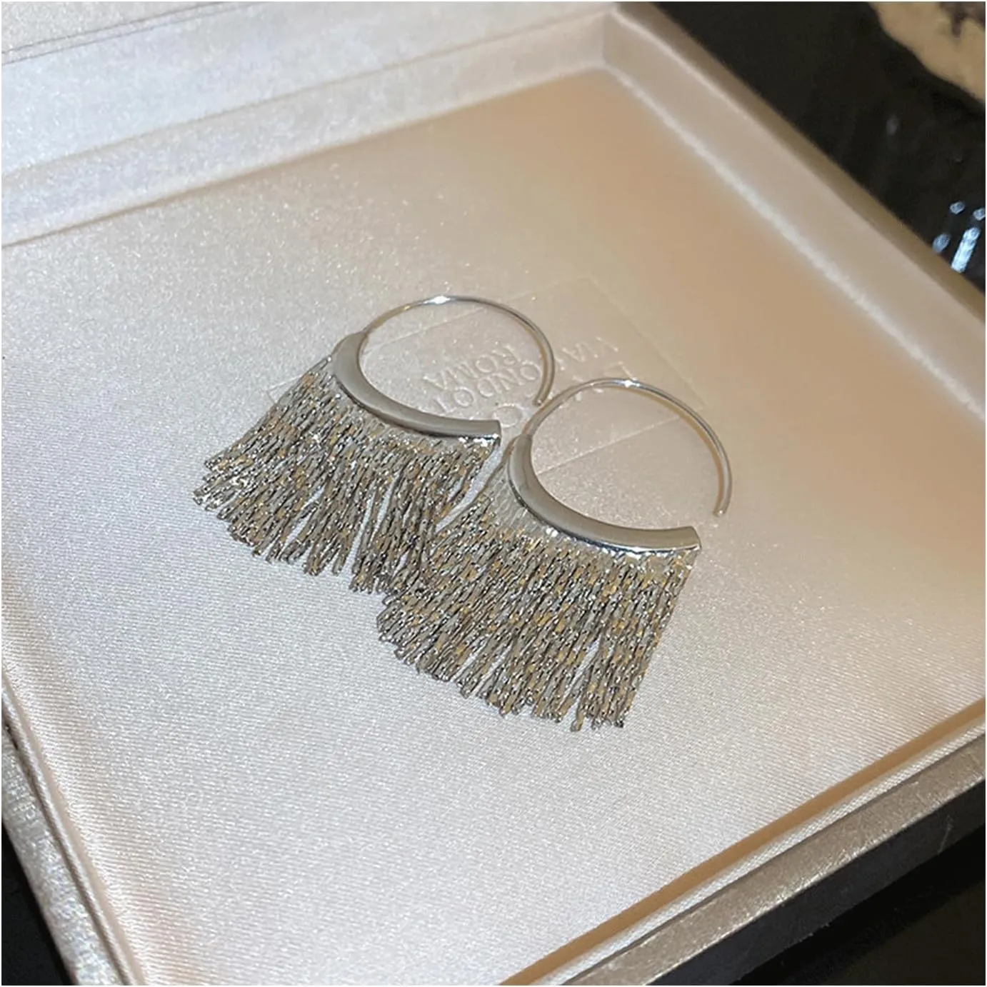 Gold Tassel Earrings for Women 14K Gold Plated Chain Earrings Linear Fringe Earrings Statement Tassels Drop Earrings Birthday Party Gift for Women