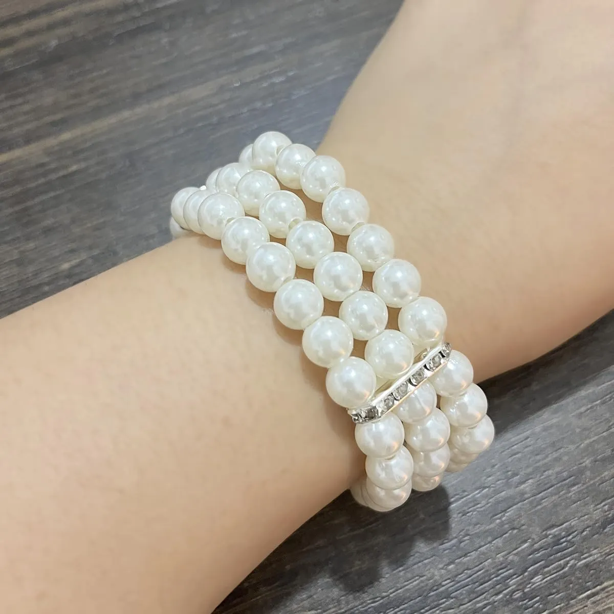 Pearl Necklace and Earring Set Pearl Wedding Jewelry Set for Women Chunky Pearls Choker Necklaces Stud Earrings Bride Bridesmaid Wedding Jewelry Gifts