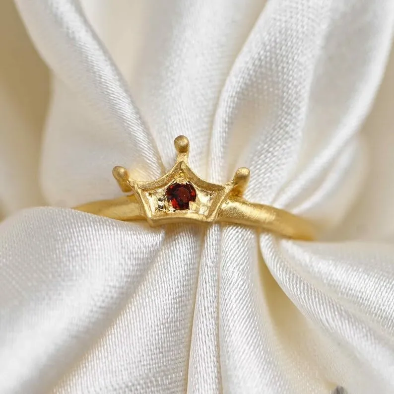 Trendy 925 Sterling Silver Crown Shape Gold Ring Citrine Gemstone Indian Gold Jewellery For Woman And Girls Promise Ring for Her (9.5)